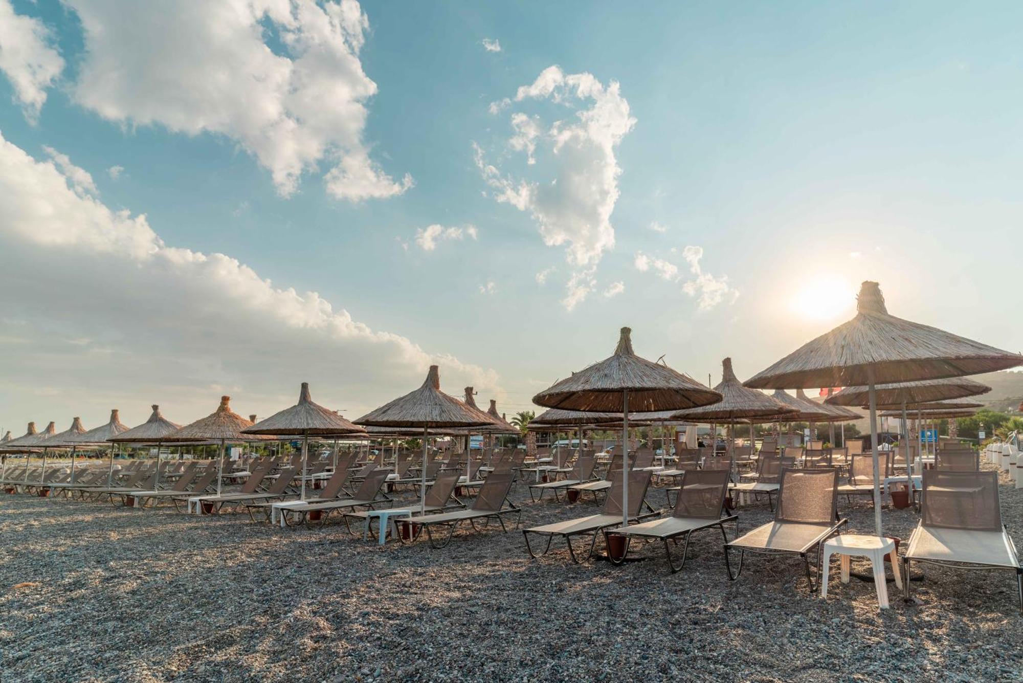 Assos Park Hotel Exterior foto